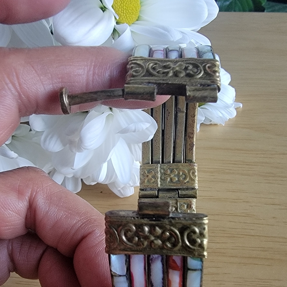 Vintage Elegant Brass and Mother of Pearl Bracelet - Picture 5 of 7